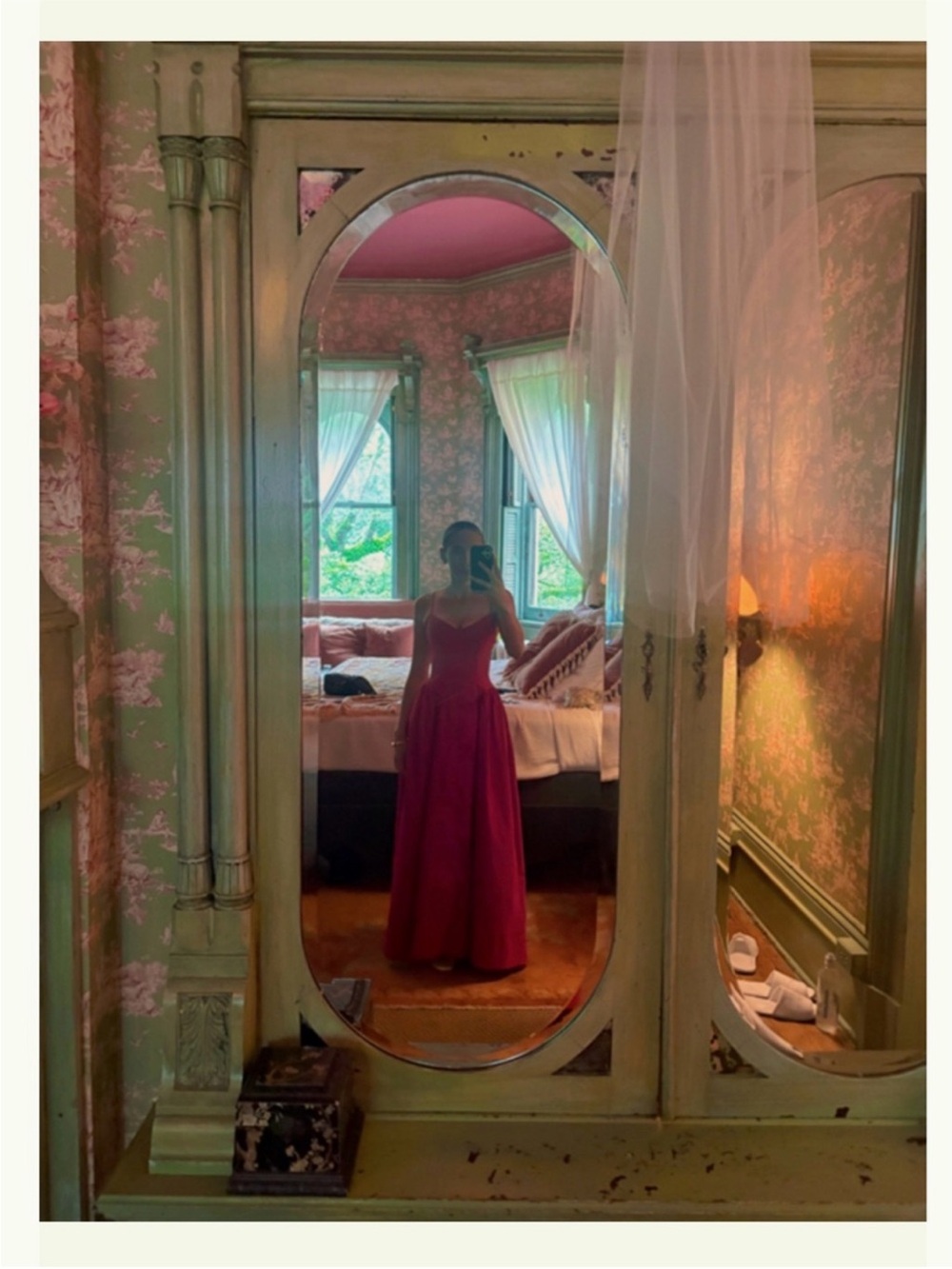 Hansen & Gretel Bellini Taffeta Gown XS